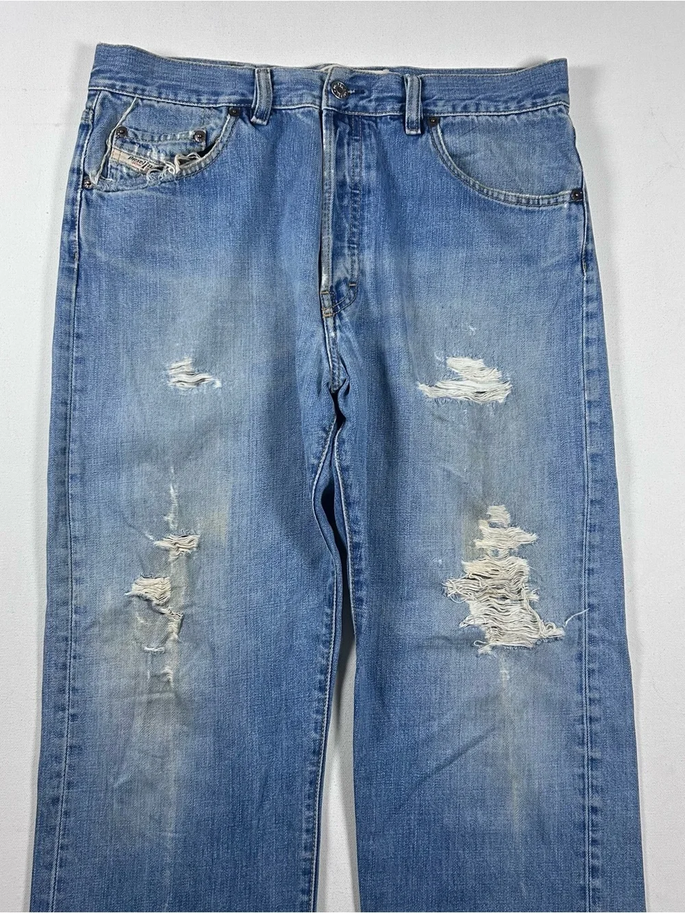 Diesel Jeans Mens 32x32 Blue Light Wash Straight Leg Made Italy Y2K Type RR55